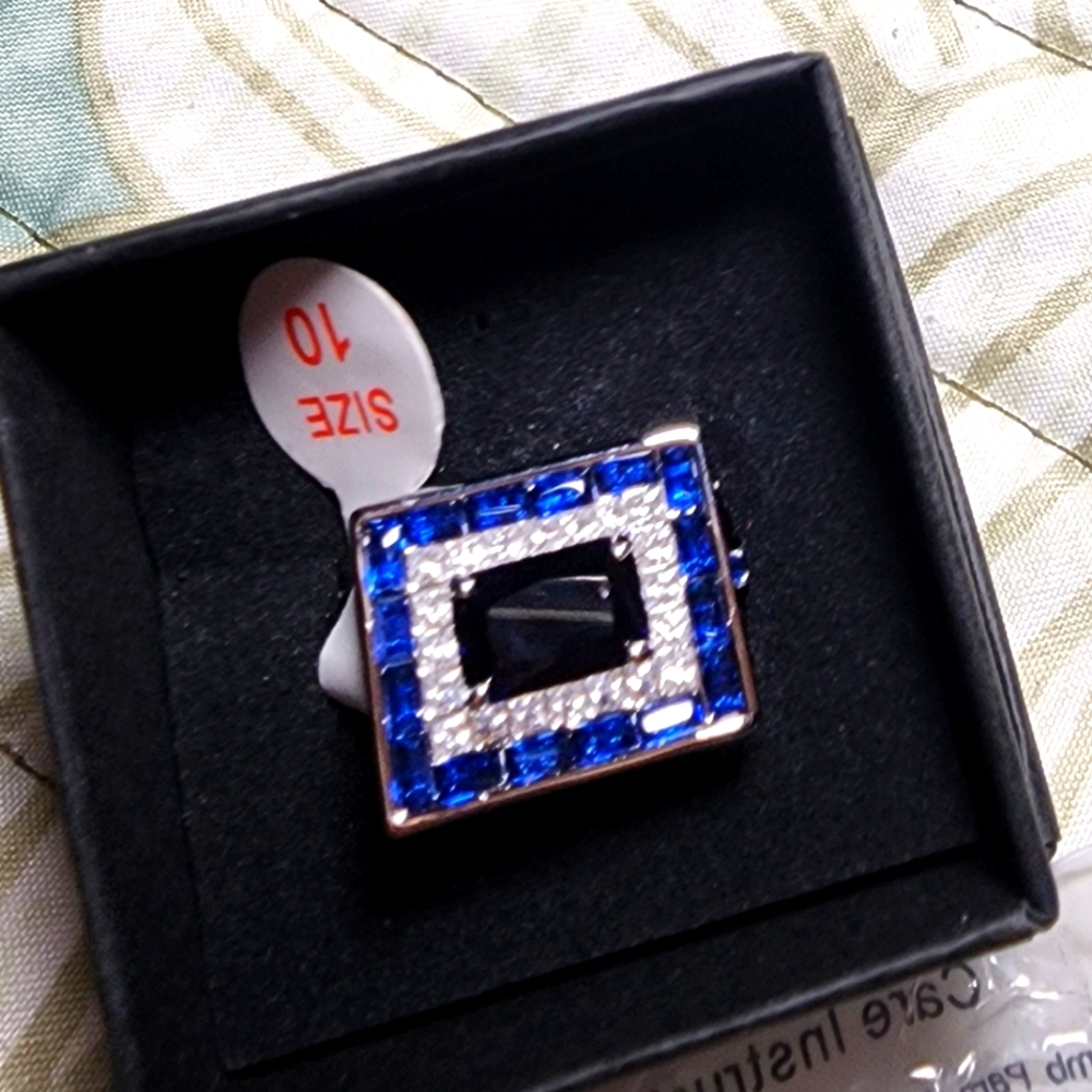 Bomb Party ring sz 10 lab created sapphire